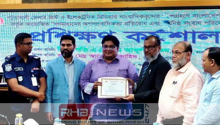 পটুয়াখালীতে গণমাধ্যমের অপসংবাদিকতা প্রতিরোধ এবং..