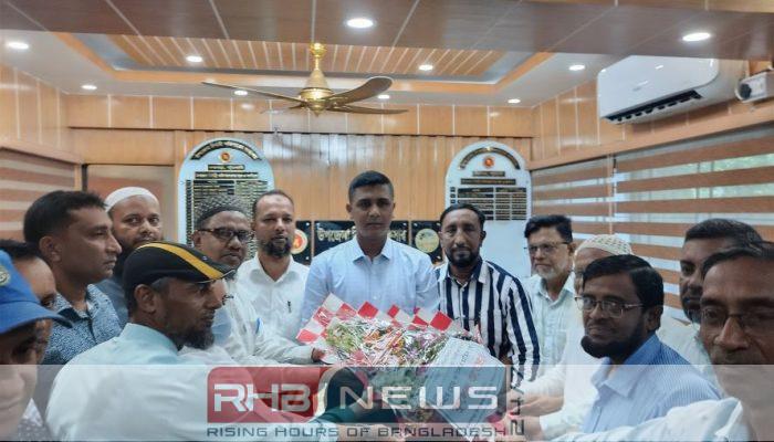 কলাপাড়ায় বিশ্ব শিক্ষক দিবসে শিক্ষকদের..