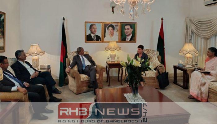 মির্জা ফখরুলের সঙ্গে গোয়েন লুইসের..