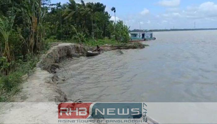 পায়রা নদীর ভাঙনে বিলীন গ্রাম,..