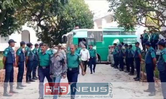 ১৫ সেনা কর্মকর্তাকে কারাগারে পাঠালেন..