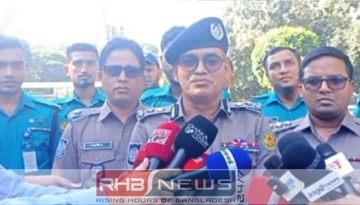 রাজধানীর নিরাপত্তায় ডিএমপির ১৫ হাজার..