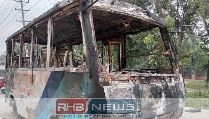 গাজীপুরে ২ বাসে দুর্বৃত্তদের আগুন