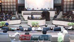 দেশের মানুষ অনেক প্রত্যাশা নিয়ে..