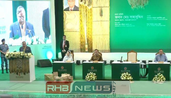 হাজারো প্রাণের বিনিময়ে গণতন্ত্রের ধারায়..