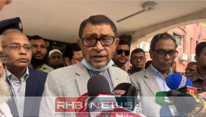 হাসপাতালের বেডে ছারপোকা, তেলাপোকা দেখে..