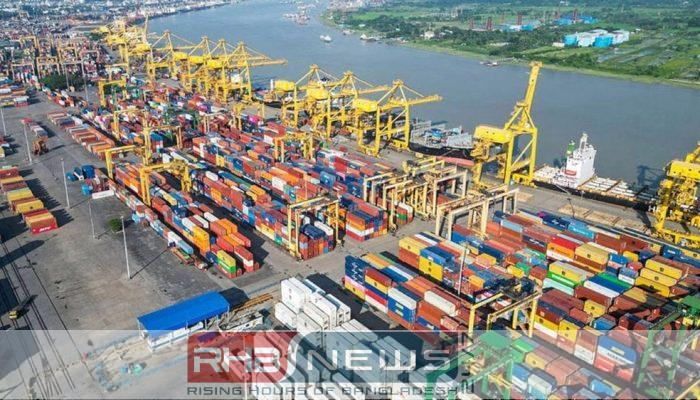 ৬ জাহাজ থেকে খালাস হচ্ছে..