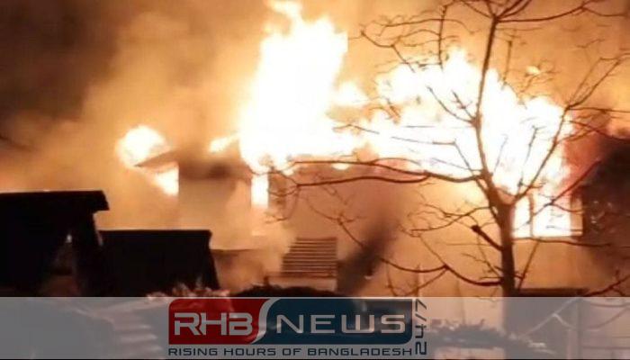 কাঠালিয়ার আমুয়া বাজারে ভয়াবহ অগ্নিকান্ডে..