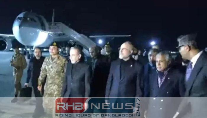 শান্তি আলোচনায় অংশ নিতে পাকিস্তানে..