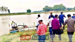 আত্রাইয়ে আত্রাই নদীতে অবৈধ বালু..