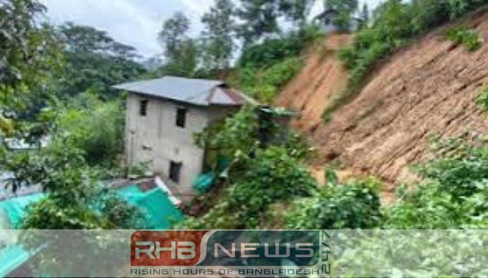 ভারী বৃষ্টিতে বান্দরবান-কক্সবাজারে পাহাড়ধস, নিহত..