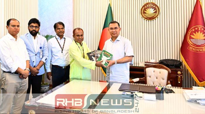 প্রধানমন্ত্রীর হাতে উন্মোচিত হলো ‘বীর..