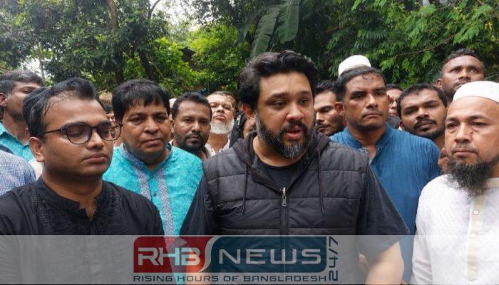 পরিবেশ রক্ষায় পাহাড় কাটা বন্ধের..