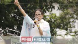 ককরোচ পার্টির সঙ্গে আন্দোলনে যোগ..