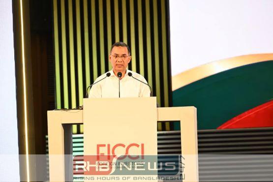 ট্রিলিয়ন ডলারের অর্থনীতি গড়তে এগোচ্ছে..