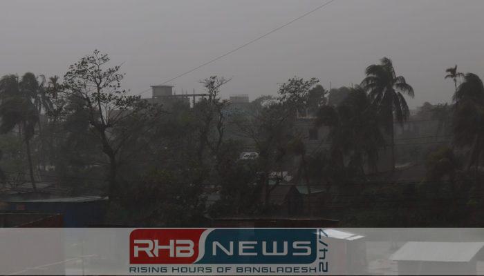৫ দিনজুড়ে ঝড়বৃষ্টির পূর্বাভাস, তিন..