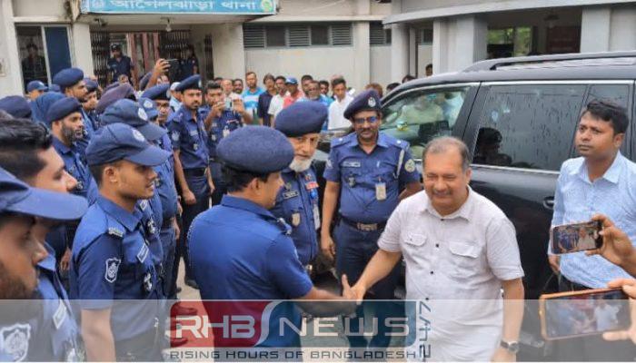 আগৈলঝাড়া থানায় হামলার ঘটনায় থানা..