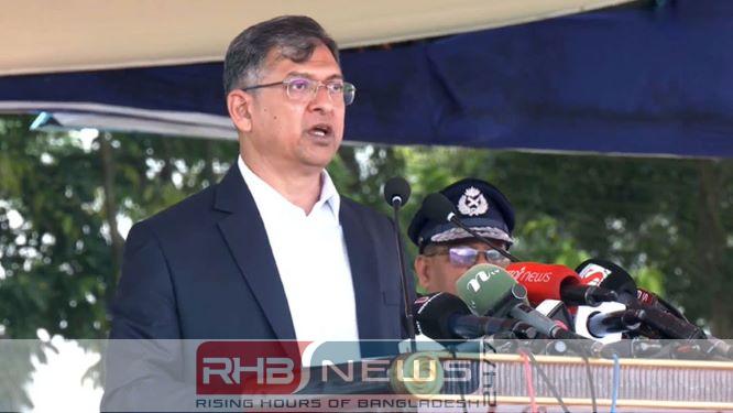 পুলিশের কাজ জনগণের সেবা, দলের..