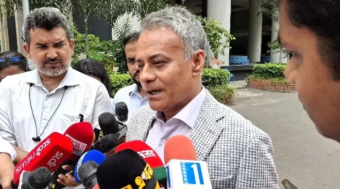 ঢাকার জলপথে ওয়াটার বাস চালুর..
