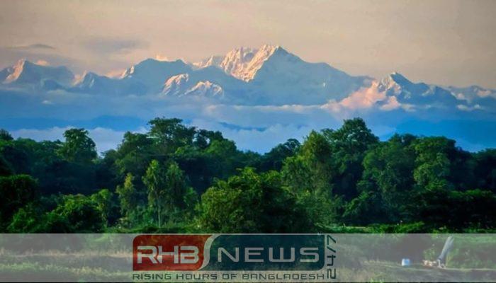 শীতের আগেই কাঞ্চনজঙ্ঘার দেখা, পঞ্চগড়ে..