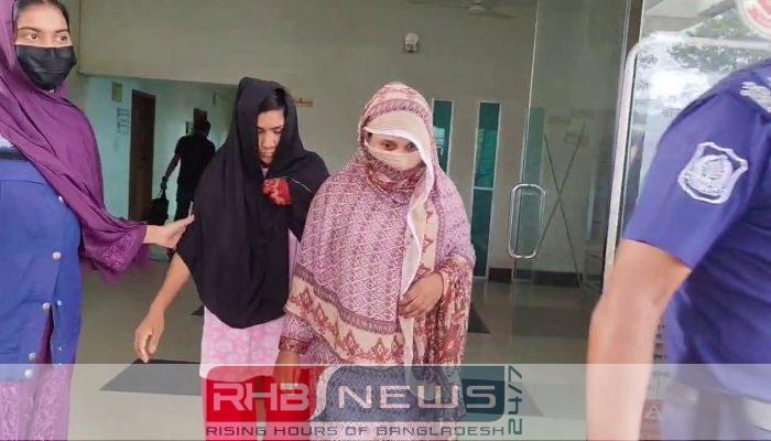 মোবাইলে পর্ণো ভিডিও করে ইন্টারনেটে..