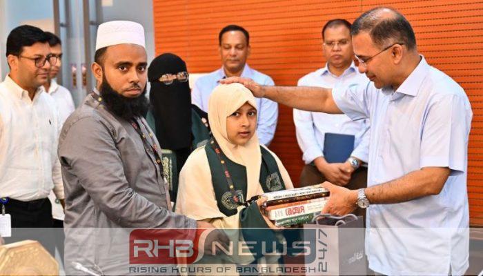 আন্তর্জাতিক কোরআন প্রতিযোগিতায় বিজয়ী হাফেজদের..
