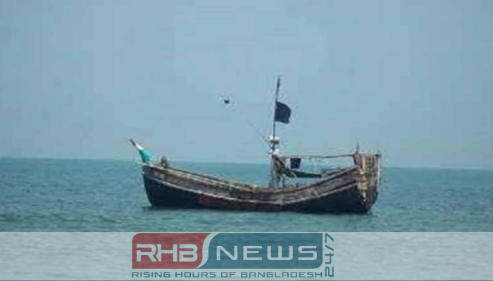 চারদিন সাগরে ভেসে থাকা ১৮..