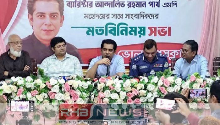 ‘সাংবাদিকদের কলমের খোঁচায় যেন কারও..