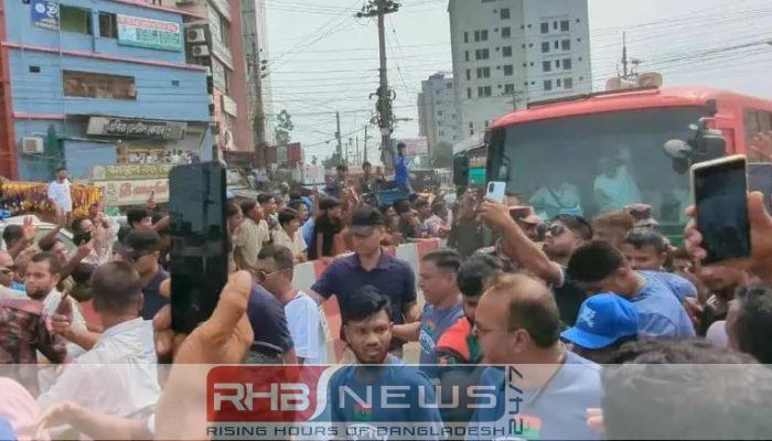 দিনব্যাপী সফরে ফেনীতে প্রধানমন্ত্রী তারেক..