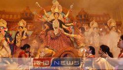 ঢাক-ঢোল আর শঙ্খধ্বনিতে মুখর পূজামণ্ডপ,..